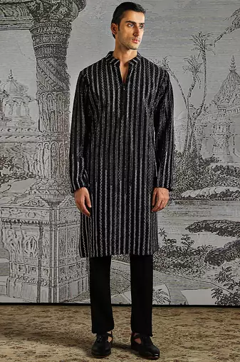 Black embroidered velvet kurta set