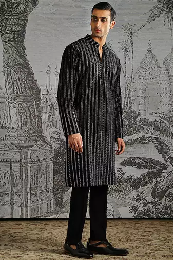 black embroidered velvet kurta set for men