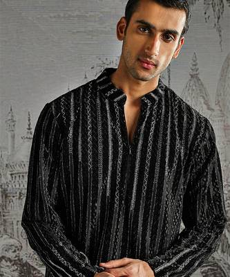 black embroidered velvet kurta set for men 4
