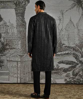 black embroidered velvet kurta set for men 5
