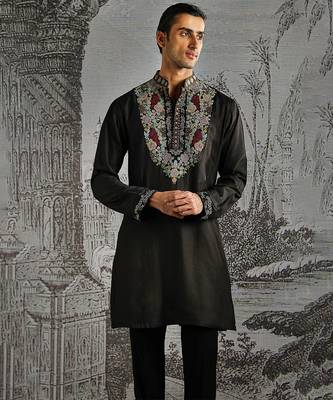 black work chanderi silk kurta set for men 3