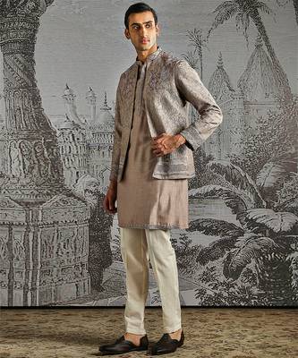 grey embroidered raw silk kurta bundi set for men 2