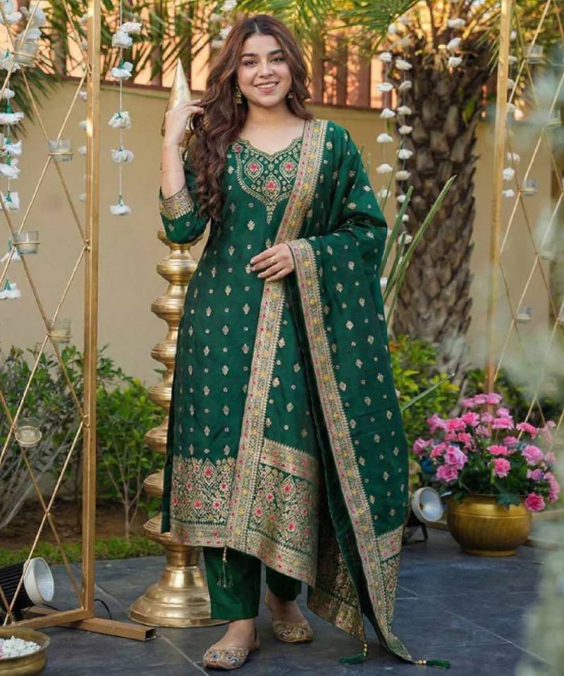 Women's green art silk printed straight kurta pant set with dupatta