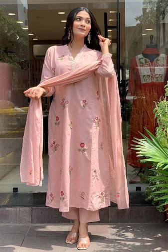 Women's peach embroidered chanderi straight kurta pant set with dupatta