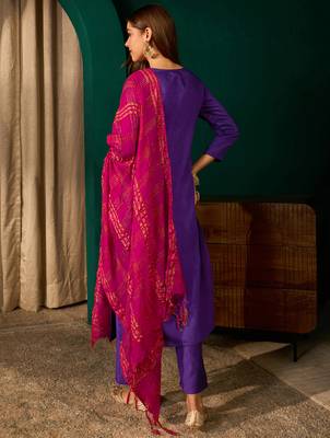 violet silk embroidered straight kurta pant set with dupatta 3