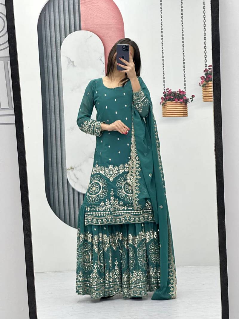 Womens new  heavy fox georgette fabric with heavy embroidery wrok kurta set