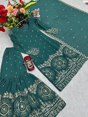 Womens heavy fox georgette fabric with heavy embroidery wrok kurta set 4