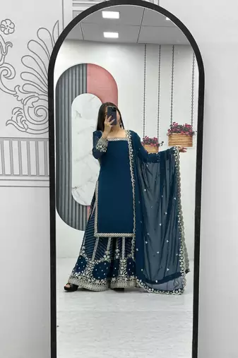 Womens new  heavy fox georgette fabric with heavy embroidery wrok kurta set