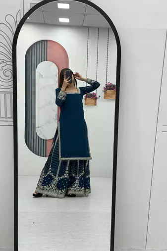 Womens new heavy fox georgette fabric with heavy embroidery wrok kurta set