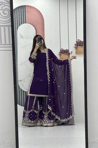 Womens new  heavy fox georgette fabric with heavy embroidery wrok kurta set