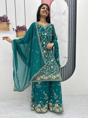 Womens heavy fox georgette fabric with heavy embroidery wrok kurta set 1