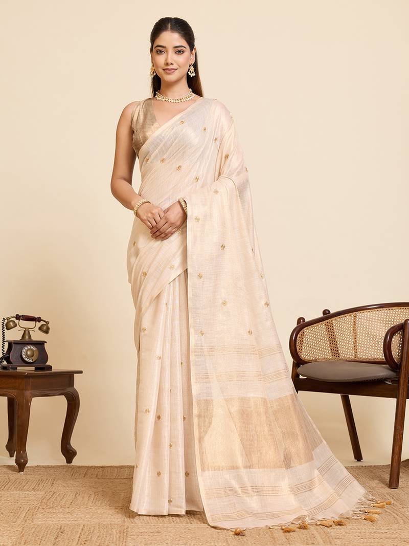 Women's elegant gold linen blend saree with unstiched blouse piece