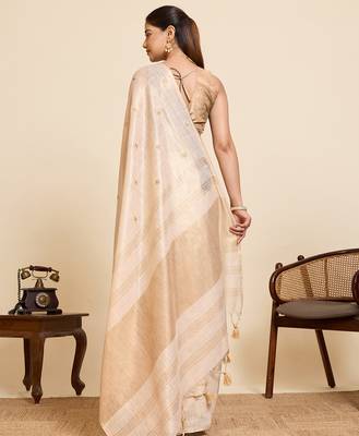 gold linen blend saree with blouse piece 3