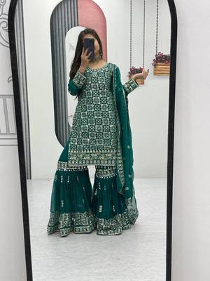 Womens heavy fox georgette fabric with heavy embroidery wrok kurta set 1