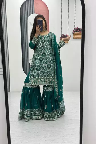 Womens new  heavy fox georgette fabric with heavy embroidery wrok kurta set