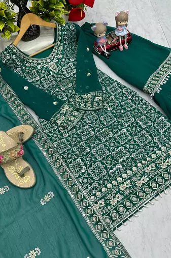 Womens new heavy fox georgette fabric with heavy embroidery wrok kurta set