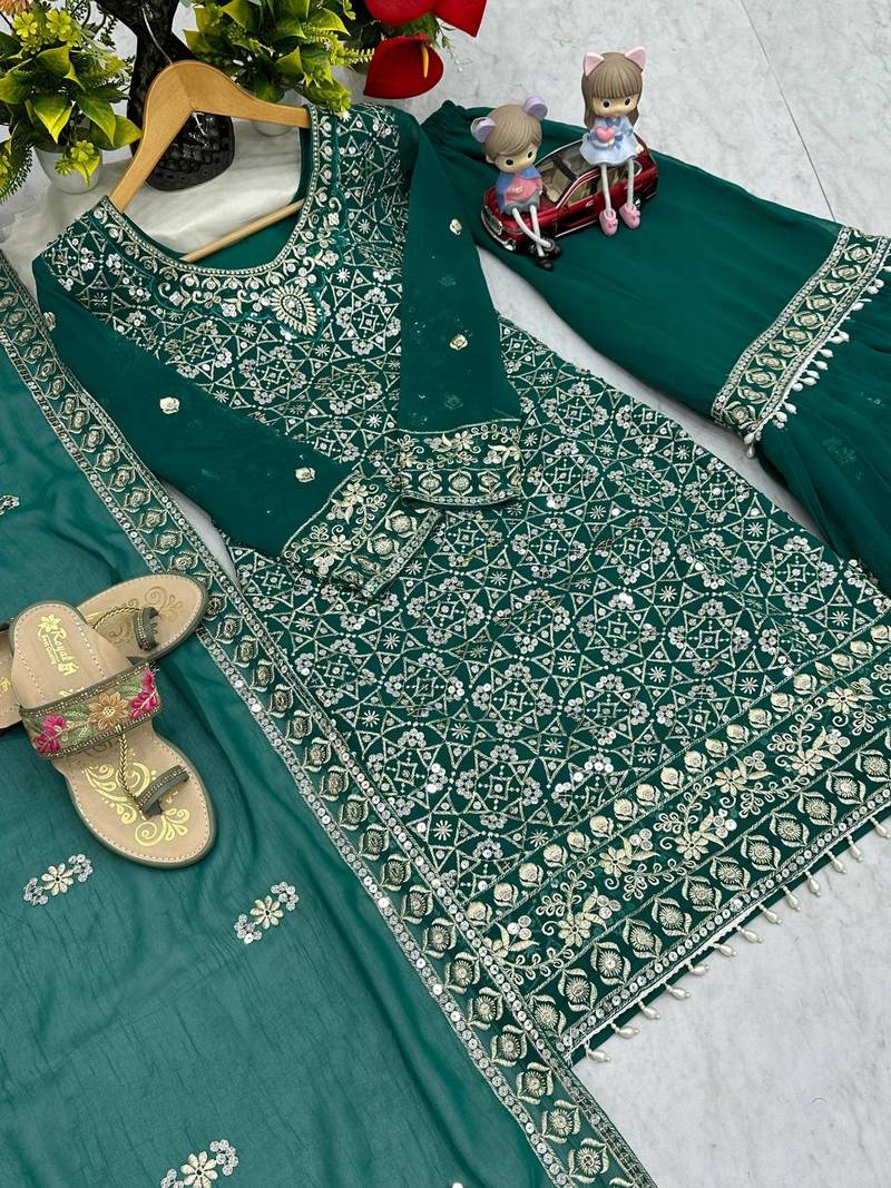 Womens new  heavy fox georgette fabric with heavy embroidery wrok kurta set