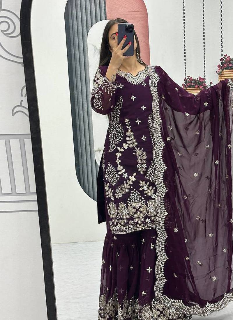 Womens new  heavy fox georgette fabric with heavy embroidery wrok kurta set