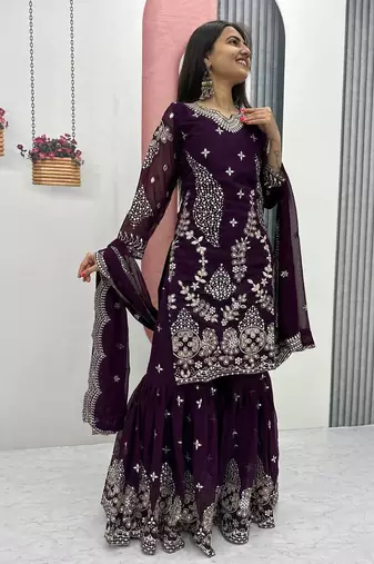 Womens new heavy fox georgette fabric with heavy embroidery wrok kurta set