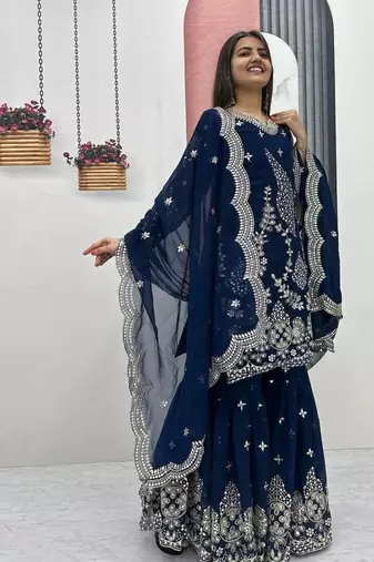 Womens new heavy fox georgette fabric with heavy embroidery wrok kurta set