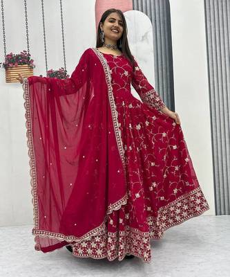 Womens heavy fox georgette fabric with heavy embroidery wrok kurta set 1