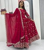 Womens new  heavy fox georgette fabric with heavy embroidery wrok kurta set