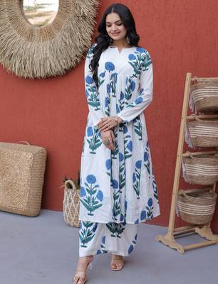 Beautiful Sky Blue Floral Printed Cotton Daily Wear Kurti With Pant 2
