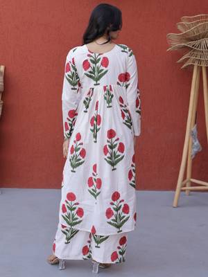 Pink Floral Printed Cotton Casual Wear Kurti With Pant 4