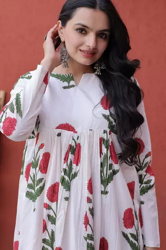 Pink Floral Printed Cotton Casual Wear Kurti With Pant