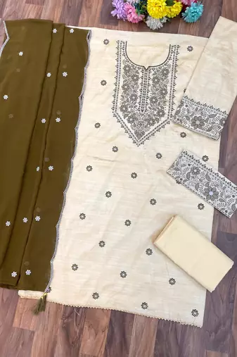 White mehendi khadi cotton suit with embroidered patch 