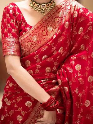 Bridal red zari woven silk saree rich banarasi style traditional wedding wear with blouse 4