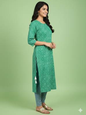Ftdiva women stylish paisley printed straight kurta in green 4