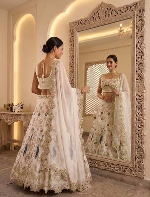 WHITE GEORGETTE  EMBROIDERY SEMI STICHED  LEHENGA WHIT BLOUSE 3