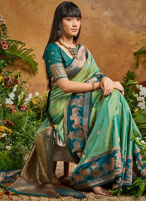 Light green handloom weaving silk blend saree 4