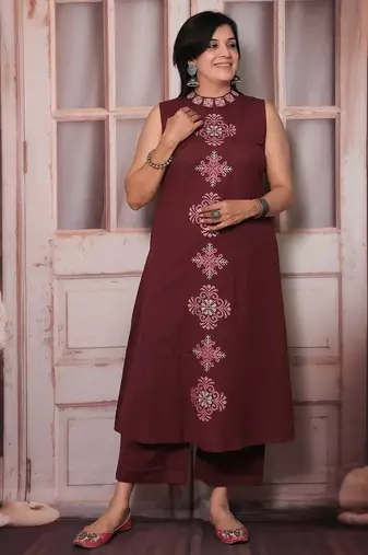 Maroon Sleeveless Cotton Kurti Set with Embroidery