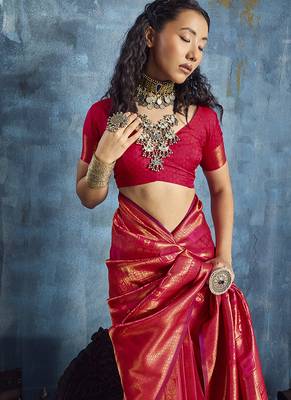 Handloom silk blend red weaving saree 4