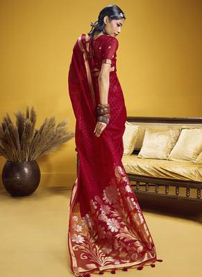 Handloom silk blend weaving red saree 2