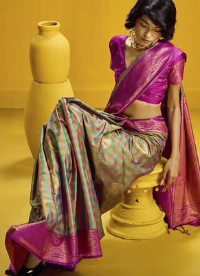 Handloom silk blend weaving saree in multi colour 4