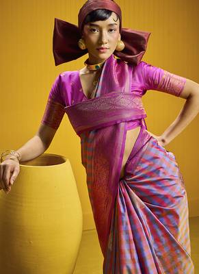 Handloom silk blend weaving saree in multi colour 4