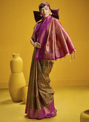 Handloom silk blend weaving saree in multi colour 4