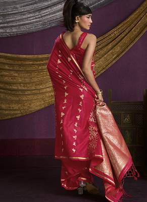 Red handloom silk blend weaving saree 3