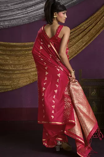 Red handloom silk blend weaving saree