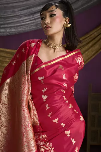 Red handloom silk blend weaving saree