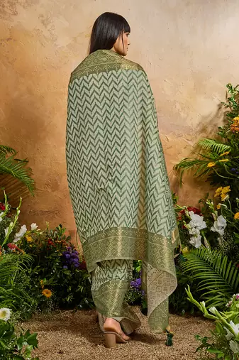 Weaving handloom viscose cotton green saree