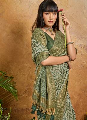 Weaving handloom viscose cotton green saree 4