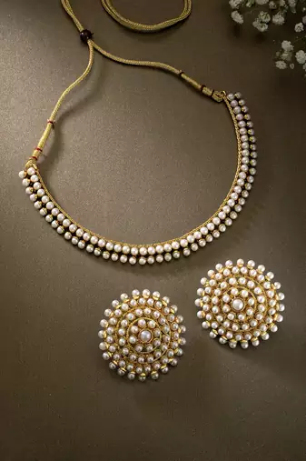 Aheli white choker necklace & big round stud earrings jewellery set