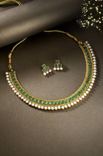 Aheli traditional green choker necklace & stud earrings jewellery set