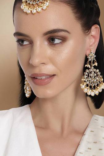 Aheli traditional kundan pearl wedding chandbali earrings with maang tikka jewellery set for women