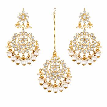 Aheli traditional kundan pearl wedding chandbali earrings with maang tikka jewellery set for women 3