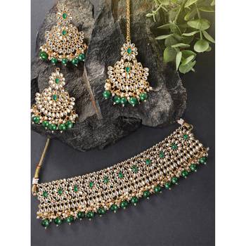 Aheli green crystal choker floral necklace chandbali earring maang tikka jewellery set 2